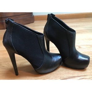 Jessica Simpson Ankle High Black Booties - 6